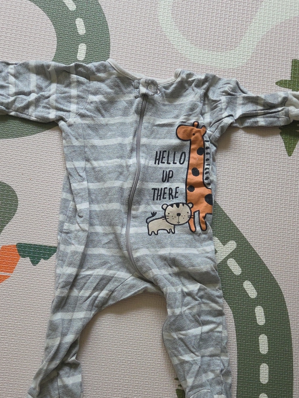 💙6-9M PJs  One-Piece with Giraffe Graphic - Hello Up There